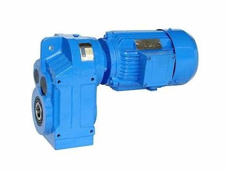 0,12 alle serie elicoidali IP55 del riduttore R dell'ingranaggio dell'asse di parallelo 200KW